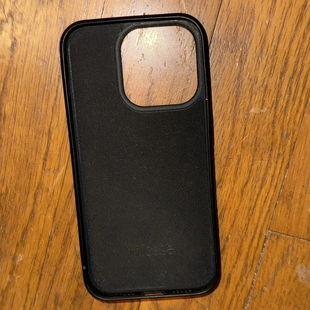 Mi case soft, black, solid silicone case iPhone 15 Pro